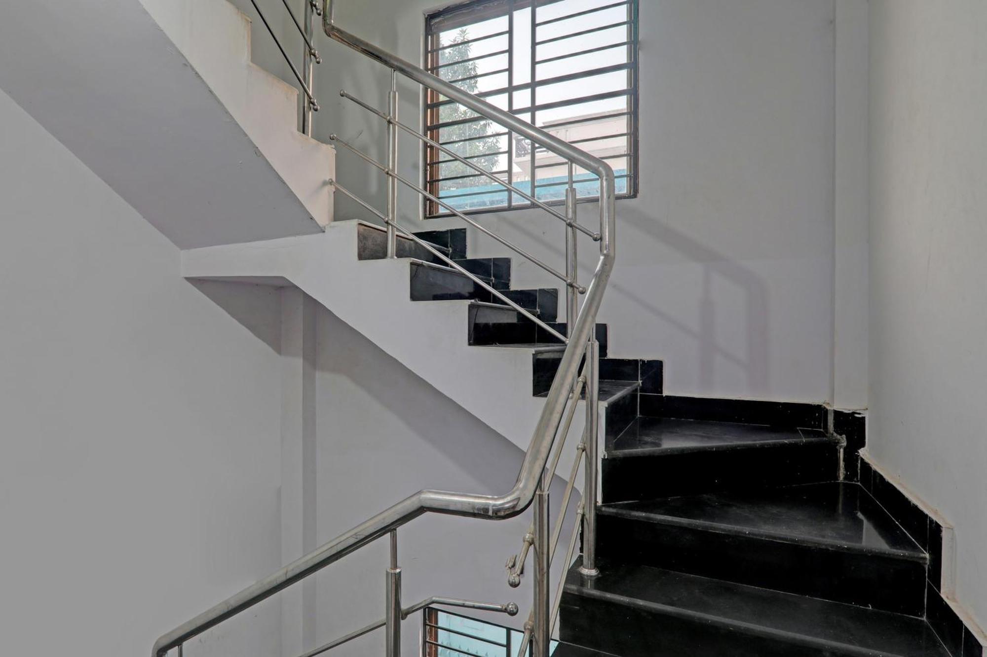 Hotel O Cz Inn Lucknow Exterior photo